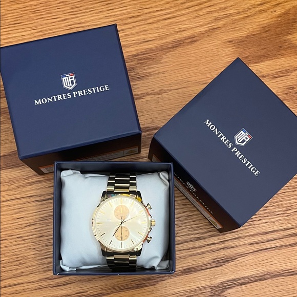 Invicta Gold Chronograph Men's Watch - Picture 3 of 5